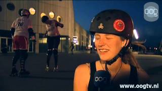 Harde meiden demonstreren rollerderby [upl. by Dumas]