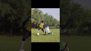 Football dribbling skill tutorial ⚽ dribbling football footballskills shorts [upl. by Kieran]