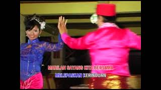 A RAMLIE amp SANISAH HURI HELP HELO SAYANG KARAOKE LR [upl. by Giesser]