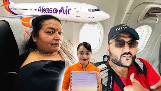 Mummy ka First Akasa Air Boeing 737 Experience  Economy ticket mein First Class ka maza 😀 [upl. by Oratnek]