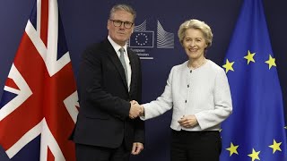 UeRegno Unito premier britannico Starmer a Bruxelles per rafforzare la cooperazione [upl. by Yedrahs]