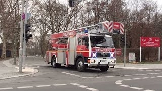 DLK Berliner Feuerwehr FW Tiergarten [upl. by Farris26]