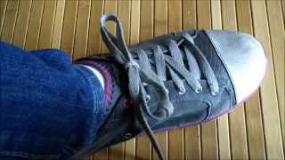 How to Quickly and Easily Learn to Tie Shoes [upl. by Sandler]