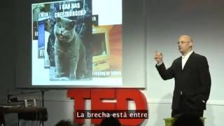 TED  Abierto Como El Excedente Cognitivo Cambiara El Mundo  Clay Shirky 2010 [upl. by Enyaj]