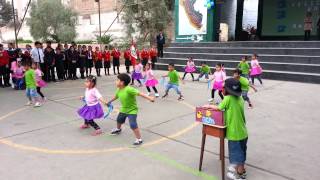 ¡Feliz día Papá  Niños de 5 años bailando [upl. by Ycnahc354]