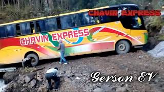 CHAVIN EXPRESS INTENTA CRUZAR PUENTE JUCTUNA SAN LUIS  RUTAS MORTALES ANCASH PERÚ [upl. by Winifield414]