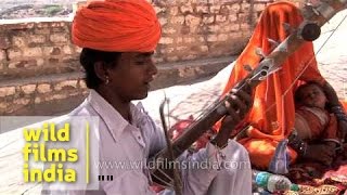 Rajasthani man playing ravanahatha at Jaisalmer Fort Rajasthan [upl. by Notsae]