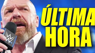 Triple H TOMA UNA MALA DECISIÓN en WWE [upl. by Kciredec]