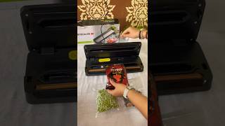 Vacuum sealer review kitchen appliances vacuumsealer shorts youtubeshorts kitchengadgets [upl. by Bluhm]