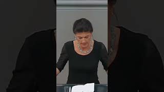 Sahra Wagenknecht kritisiert Bundeskanzler Olaf Scholz bsw [upl. by Clevey]