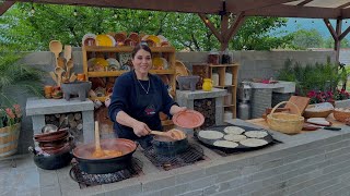 LONGANIZA EN CHILE CON HUEVOS Y ENFRIJOLADAS [upl. by Adidnere284]