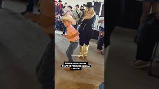 Mira que bonitobaila bailebailando cumbia musica niños bailadores bailas pulga parati fyp [upl. by Anived124]