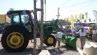 Demostración de maquinaria Jhon Deere Expo Agro Culiacan 2016 [upl. by Walworth758]