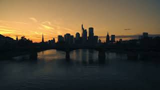 Sonnenuntergang über der Frankfurt von der Flösserbrücke  Timelapse Sunset Frankfurt Skyline [upl. by Franciscka266]