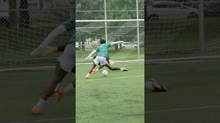 Le meilleur dribbleur du CANADA 1v1 MTL footballshorts 1v1 soccerskills [upl. by Nevai]