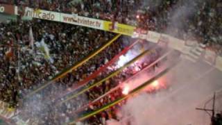 Inter 1x0 SP  Libertadores 2010 ruas de fogo e show da torcida colorada by Fred [upl. by Zined]