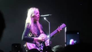 Lennon Stella  Takeaway LIVE Germany Frankfurt 14022020 [upl. by Moazami]