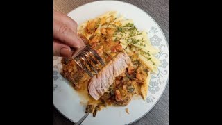 Butterzarte Schweinemedaillons in SpeckLauchBananenSahnesauce [upl. by Cohligan362]