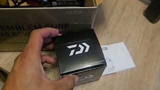 DAIWA EMBLEM SURF SCW 45 QD TYPE R UNBOXING daiwa fishing angeln carp fish pesca pescuit [upl. by Kendy636]