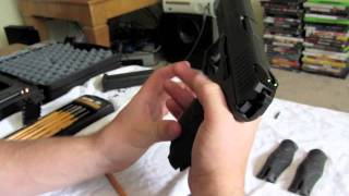 HOW TO Adjust the grip on HECKLER amp KOCH P30 9mm v3 handgun [upl. by Kcoj]