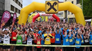 Bludenz läuft 2023  Tausende starten zum Halbmarathon im Zentrum der Alpenstadt [upl. by Nicko]