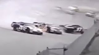 Kurt Busch Hard MultiCar Crash  2001 MBNA Platinum 400 [upl. by Pickard314]