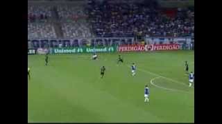 Os melhores momentos de Cruzeiro 3 x 0 Botafogo  22ª rodada do Brasileirão 2013 [upl. by Nuahsor]