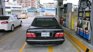 油箱加滿系列之猜猜看BENZ W210 E240 油箱加滿要幾公升 [upl. by Sharline]