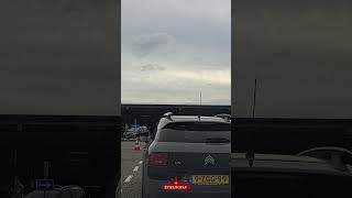 In de file aansluiten om van de parkeerplaats af te komen eftel1ngfan efteling pretparken [upl. by Eiramyma174]