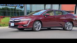 2018 Honda Clarity Vs 2018 Toyota Prius Prime  Saratoga Honda Review [upl. by Knorring]