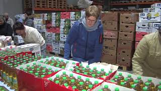 GODELMANN unterstützt die Johanniter Weihnachtstrucker  Unsere Packstrasse [upl. by Odidnac]