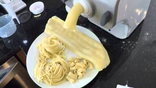 Making Pasta With the Philips Pasta Maker [upl. by Goodhen151]