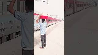 Model Engine Wap5 Indian Railway alpassistantlocopilot viralvideoviraltrain youtubeshortstrain [upl. by Nybbor]