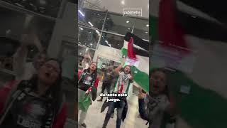 Con banderas de Palestina fue recibido el club Palestino de Chile en su arribo a Bogotá [upl. by Allina]