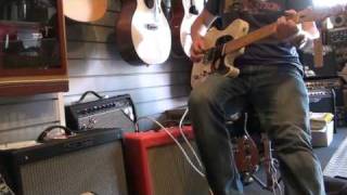 Squier Telecaster Classic Vibe Fender Blues Junior Texas Red Demo [upl. by Asiralc864]