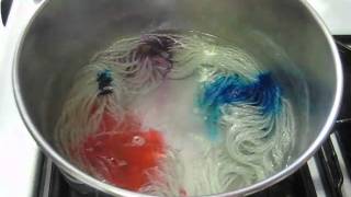 Space Dyeing Yarn Creating Multicolored Yarn on the Stove with Food Coloring [upl. by Vergne815]