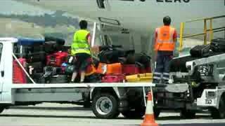 easyJet Careful Baggage Handling [upl. by Anera]