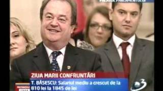 Dezbatere Traian Basescu vs Crin Antonescu alegeri prezidentiale 2009 [upl. by Nospmoht]