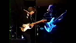 ERIC JOHNSON MIND BLOWING GUITAR WORK TRUST ME WATCH quotCLIFFS 1993 quot EJ ON FIRE [upl. by Oirramed]