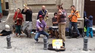 Musica Callejera en Granada ¡Espectacular [upl. by Aihsat]