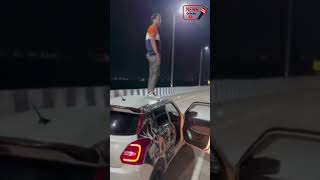 Chalti gadi mein stunt karta yuvak hua viral [upl. by Haimarej441]