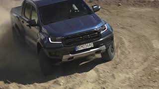 Sledujte nový Motoring Ford Ranger Raptor a Mazda 3 [upl. by Onairotciv]