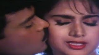 Ek Pappi Dede Mujhe  Video Song  Aaj Ka Goonda Raaj  Chiranjeevi amp Minakshi Sheshadri [upl. by Garda]