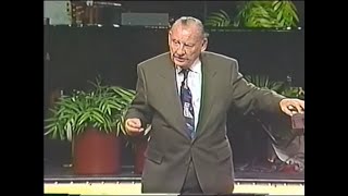 Dr Lester Sumrall  Pioneers of the Faith [upl. by Nolad]