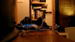 iPod Touch G2 Internal Speaker vs Headphones [upl. by Ackerley]