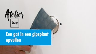 Hoe een gat in een gipsplaat opvullen  Atelier Knauf [upl. by Aicilaana375]