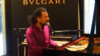 Stefano Bollani canta in giapponese [upl. by Rehtaef]