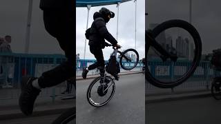 E bike🚀🤯mtb mtbstunt bmxcycle bmx stunt unfrezzmyaccount youtubeteam funk cyclestunt [upl. by Ahseital667]