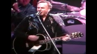 Neil Diamond  Longfellow Serenade amp CherryCherry Live in New York 2005 [upl. by Evvy]