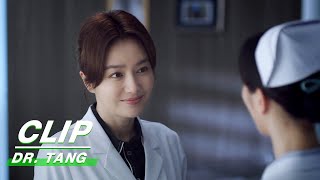 Clip Jia Yu Takes Care of the Nurses  Dr Tang EP04  关于唐医生的一切  iQIYI [upl. by Aymer]